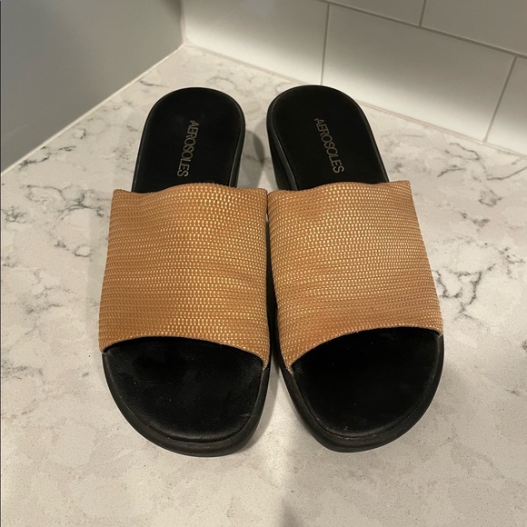 EUC Camel Stretch Fabric Aerosoles Slides Size 9 - Picture 1 of 6
